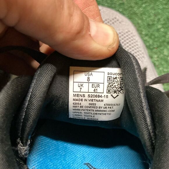 Men's Gray and Black Saucony Guide-15 Running Shoes (OKPM-03-049) - Picture 10 of 10